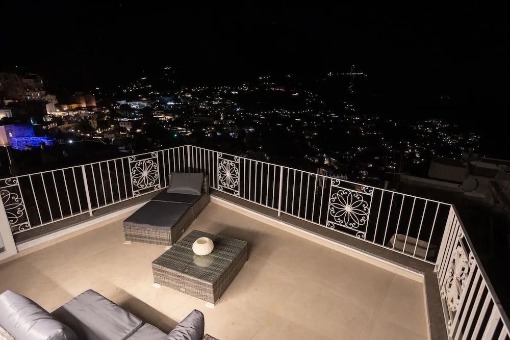 Rooftop Luxury Apartment