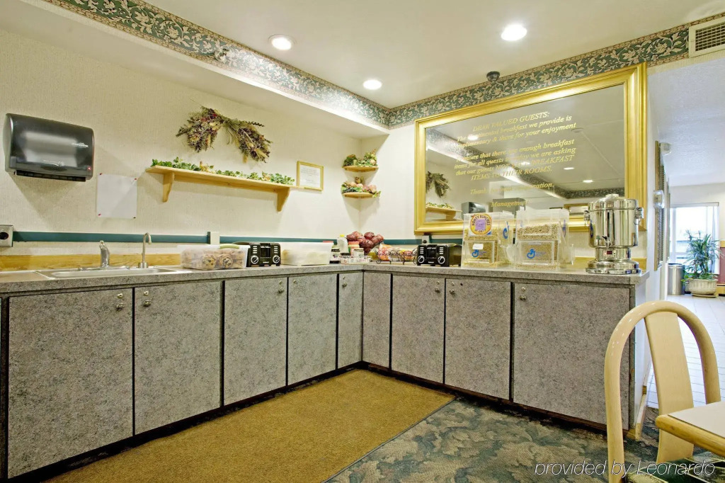 Americas Best Value Inn & Suites Anchorage Airport