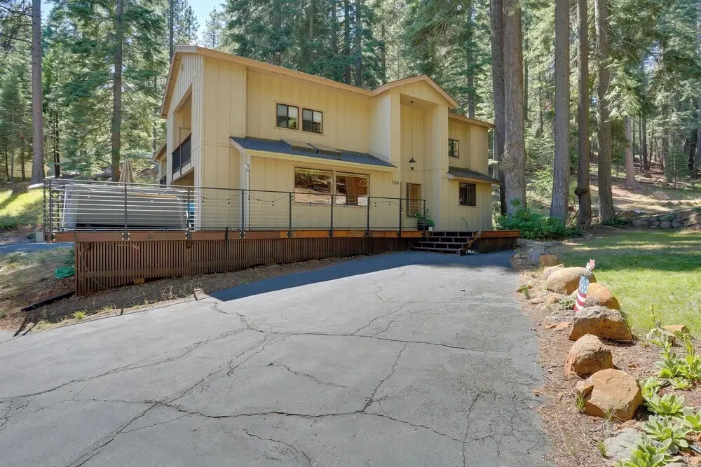 Westwood Lakefront Cabin w/ Hot Tub & Boat Dock!