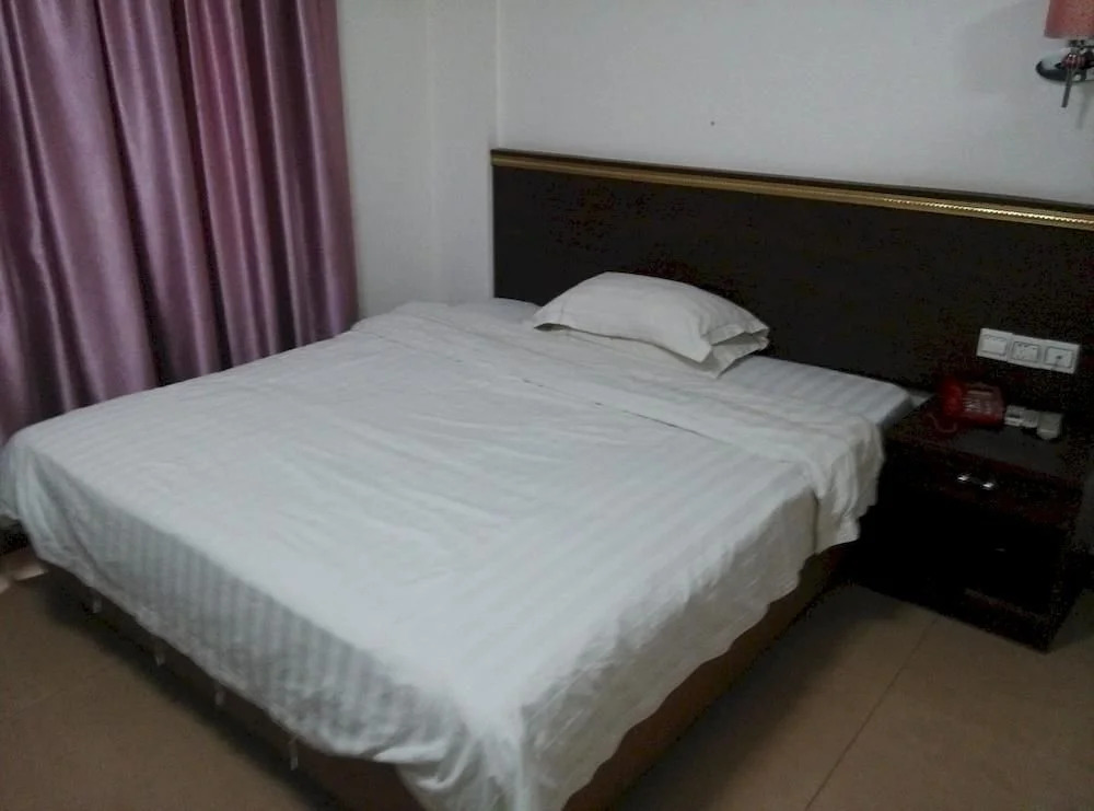 Qingyuan Lianzhou Huijing Express Hotel