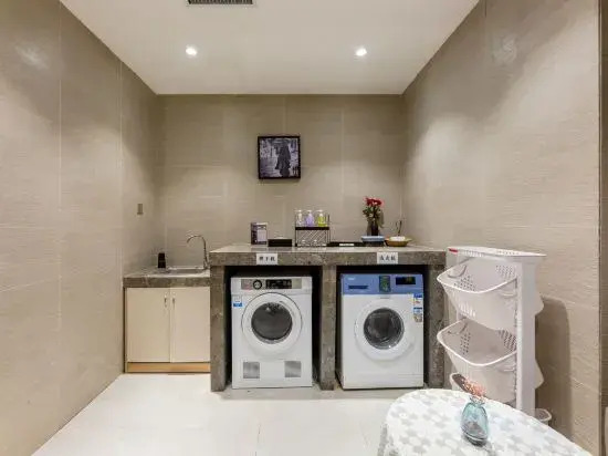 Homeinn Plus Hotel (Zhengzhou CBD Exhibition Center)