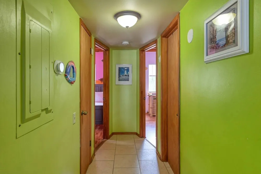 Endless Summer on B Street - Unit B