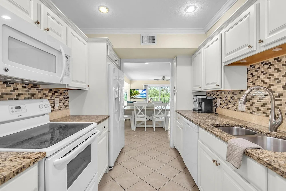 Bayview Villas 101