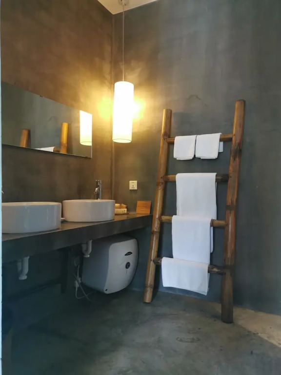 FourRest Hostel