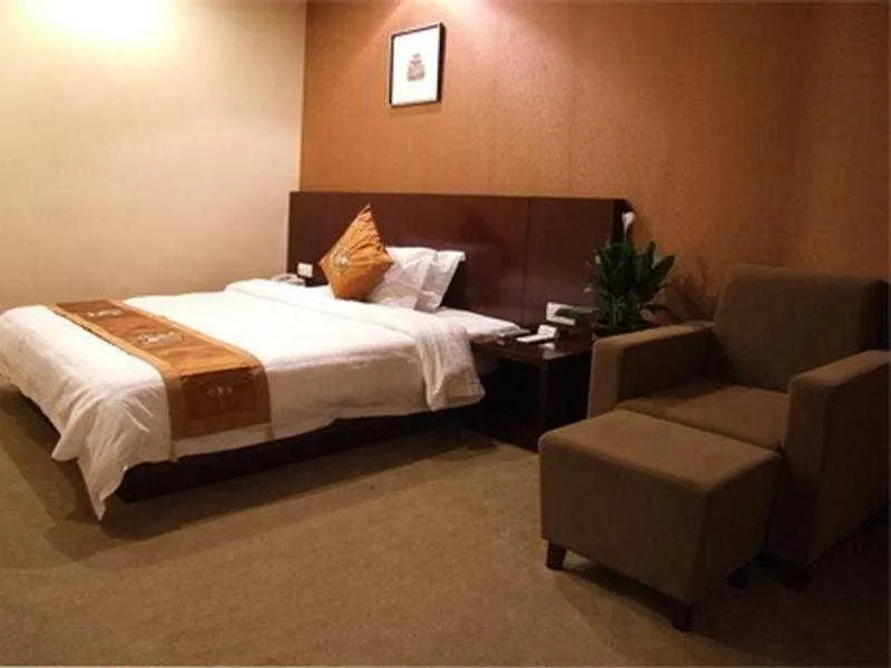 Homeinn Pebble Hotel (Tianjin Binjiang Road Pedestrian Street Heping Road)
