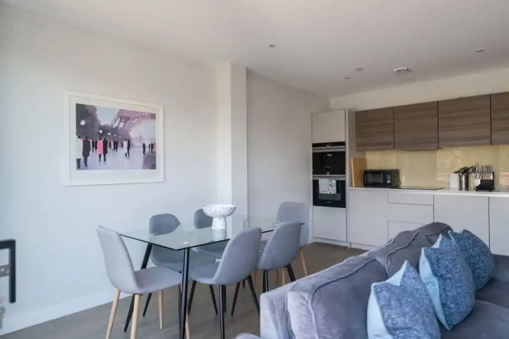 The Hampstead Hideout Glamorous 3bdr Flat With Balcony