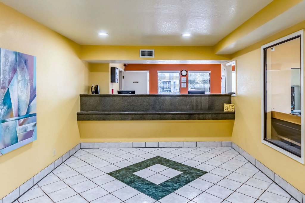 Econo Lodge Near Lackland Air Force Base-SeaWorld