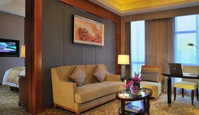 Howard Johnson Plaza Waigaoqiao Shanghai