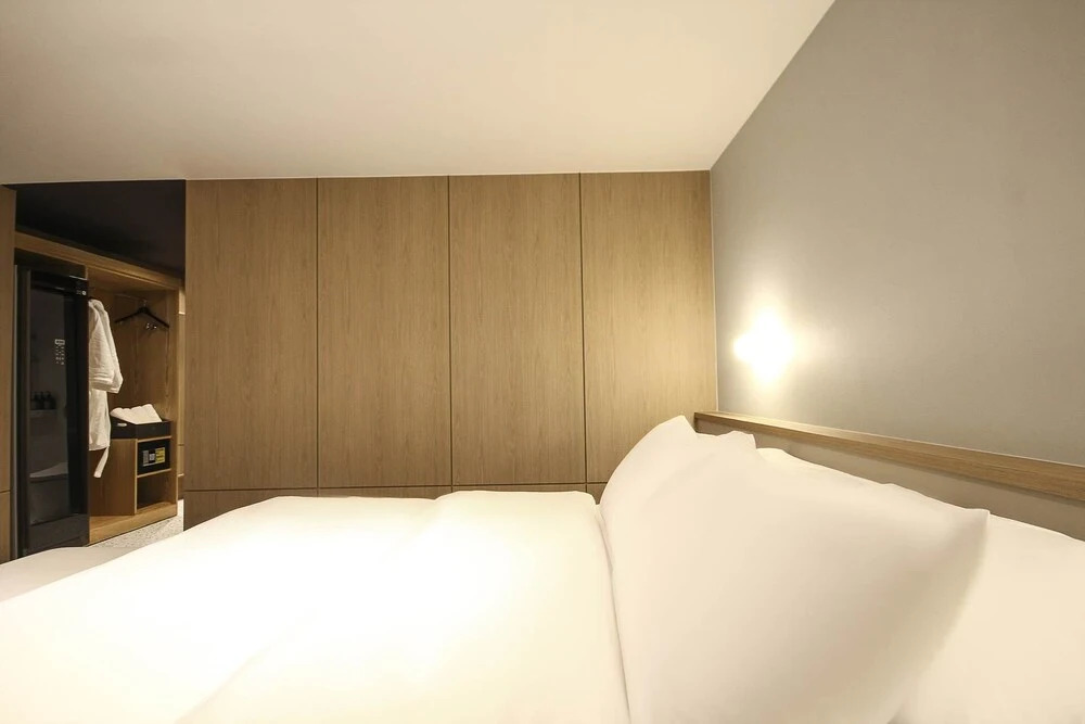 Busan Sasang The Van Hotel