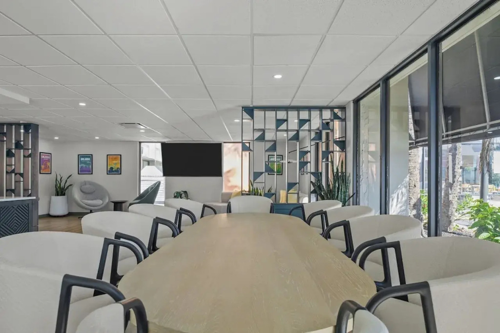 B&B HOTEL Orlando International Drive near Universal - Newly Renovated