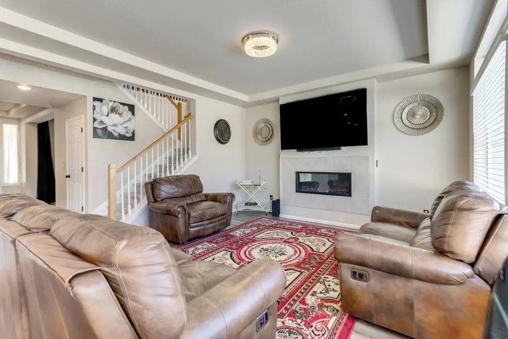 17 Mi to Downtown Denver: Modern Aurora Home!