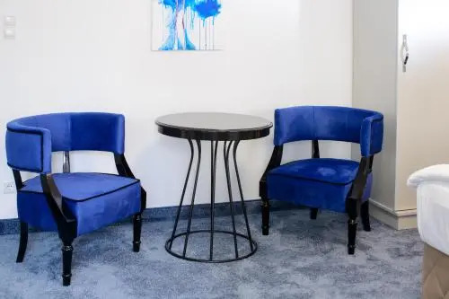 1st City Apartments