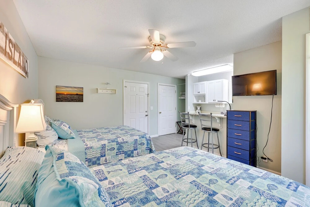 Southport Fall Getaway Condo w/ Deck + Pool