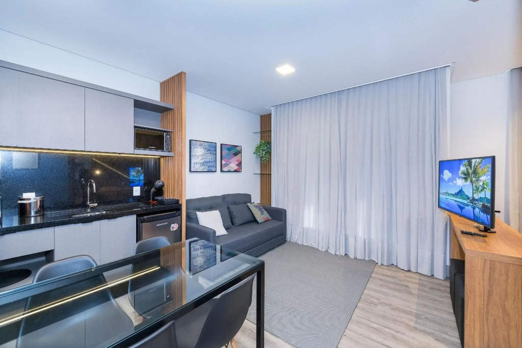 AION suítes 203 - Compacto e luxuoso Loft - Rooftop com piscina e academia - À poucos passos da praia