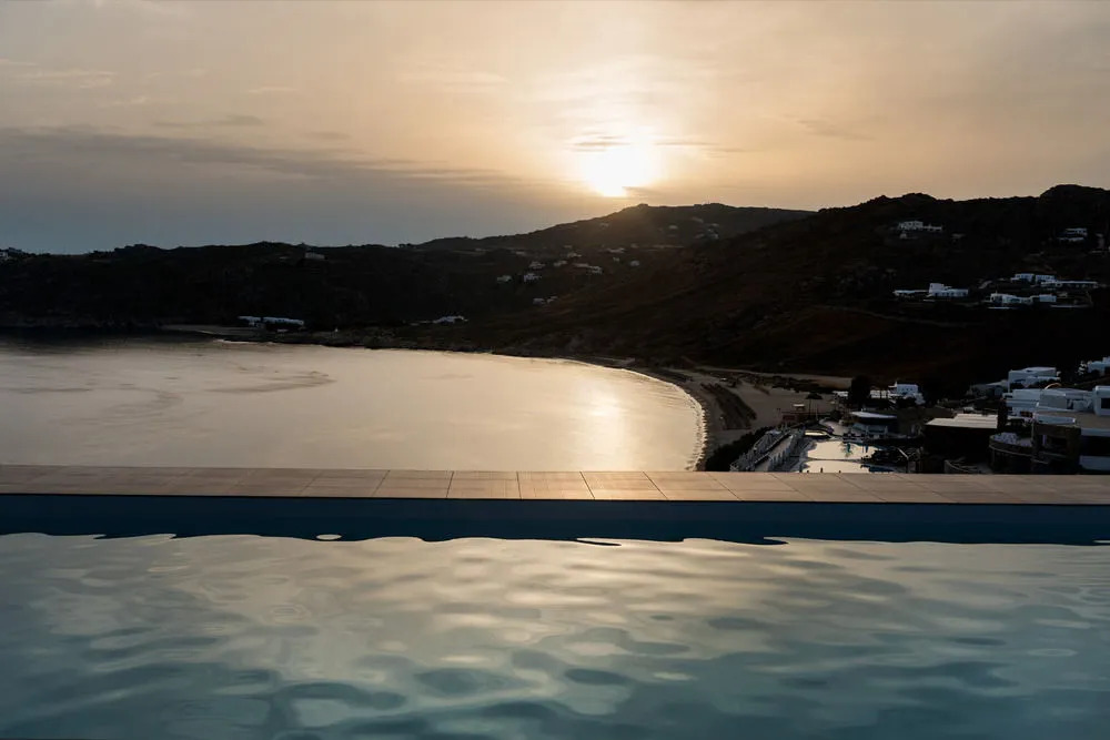 Cova Mykonos Suites