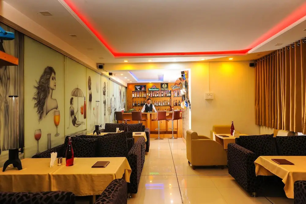 Capital O 3285 Hotel Radiant