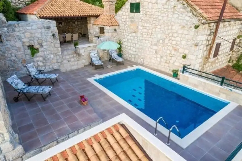 Villa Luciana - Two Bedroom Villa With Swimming Pool and Sea View ID Direct Booker 7957