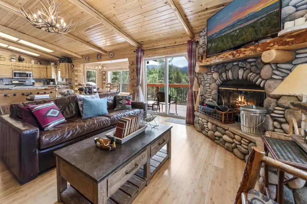 Moon Bear Lodge