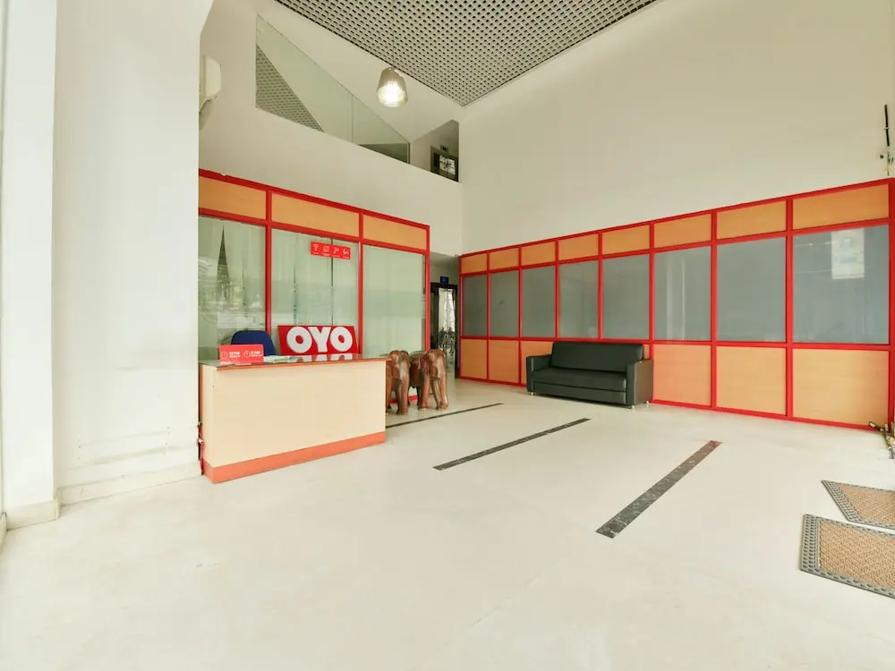 OYO 15092 Kavitha International