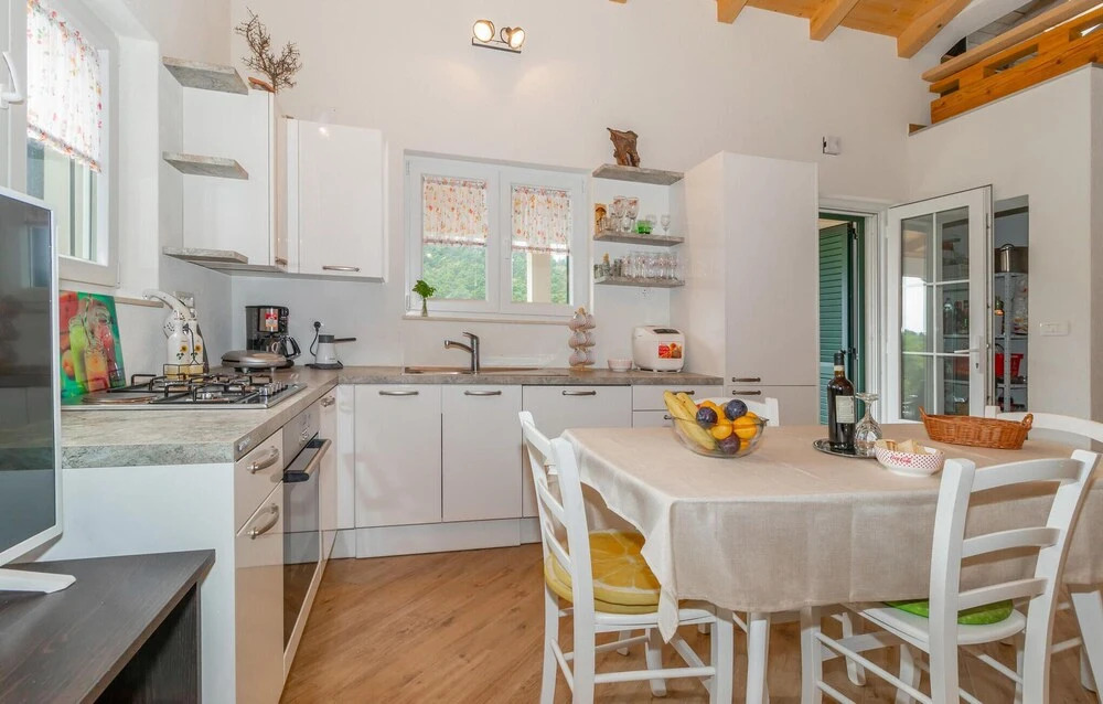Amazing Home In Klenovica