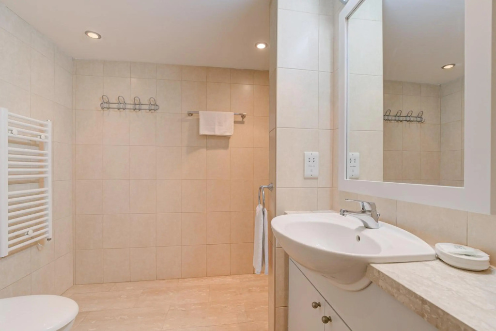 2 bedroom Villa Loukia with private pool and gardens, Aphrodite Hills Resort