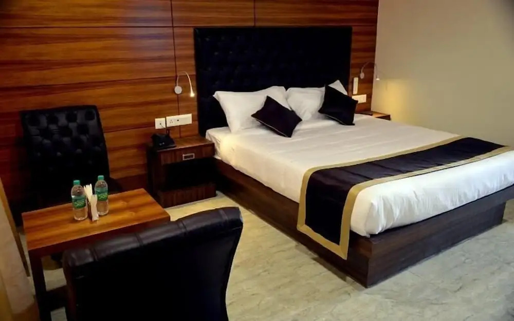 Holiday Inn Beach Resort