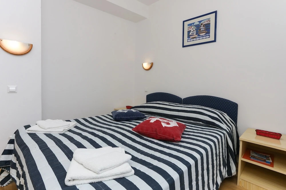 K-apartments