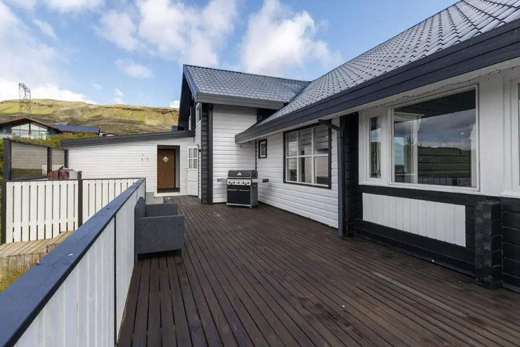 Blue Viking Luxury Cabin