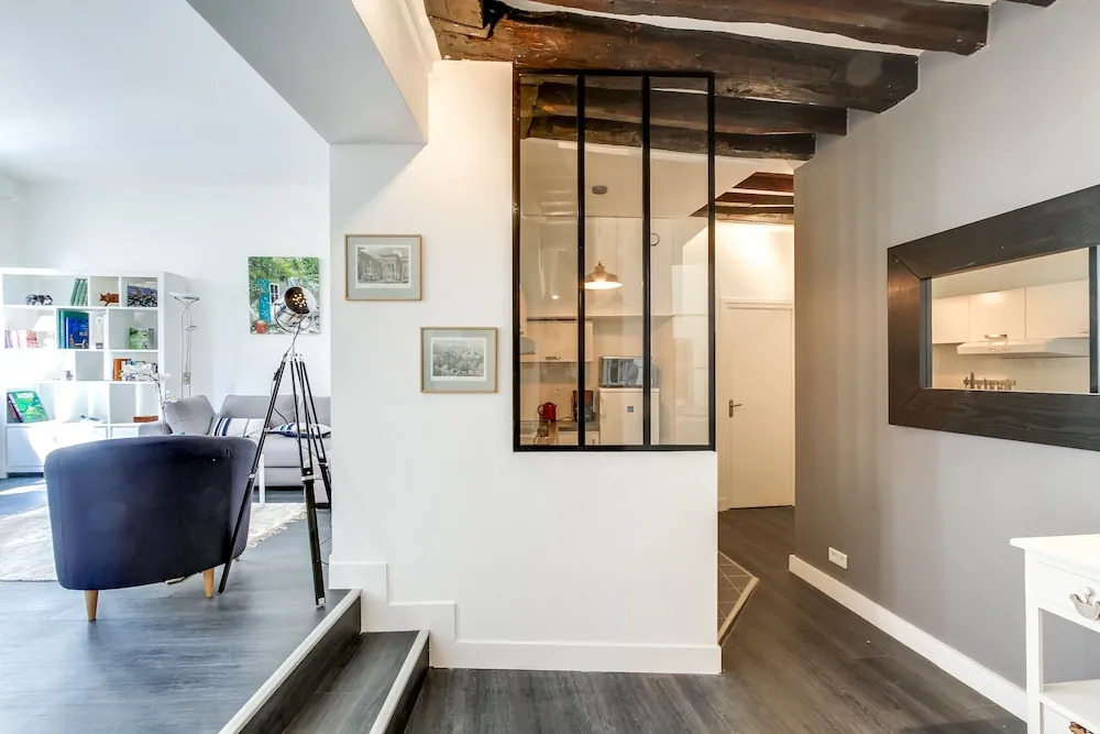 Louvre - Saint Honore Area Apartment