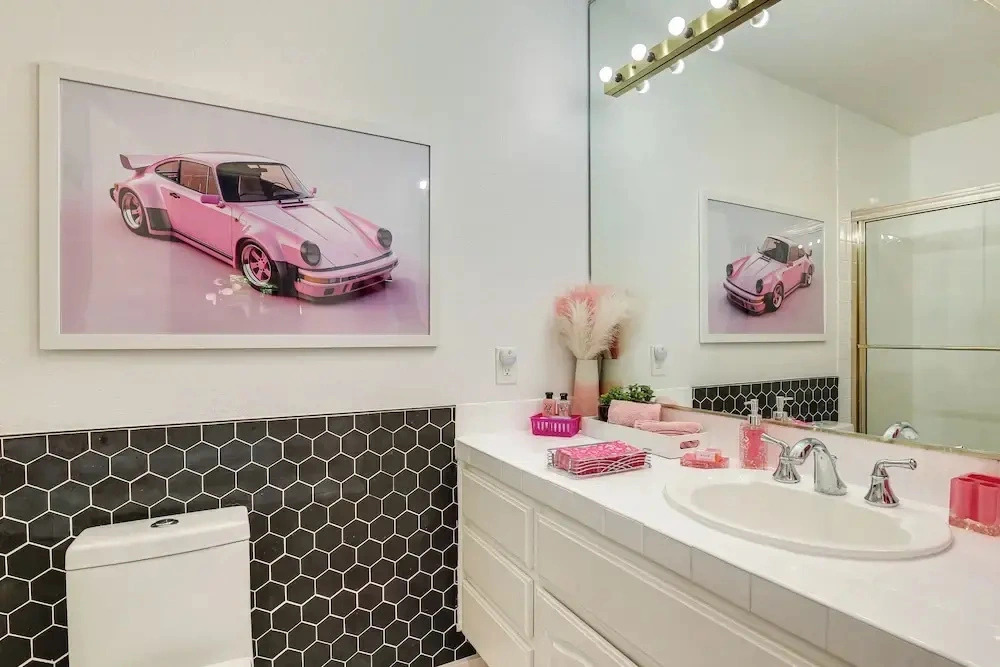 Stroll to Dtwn, Pools & Tennis: Palm Springs Condo