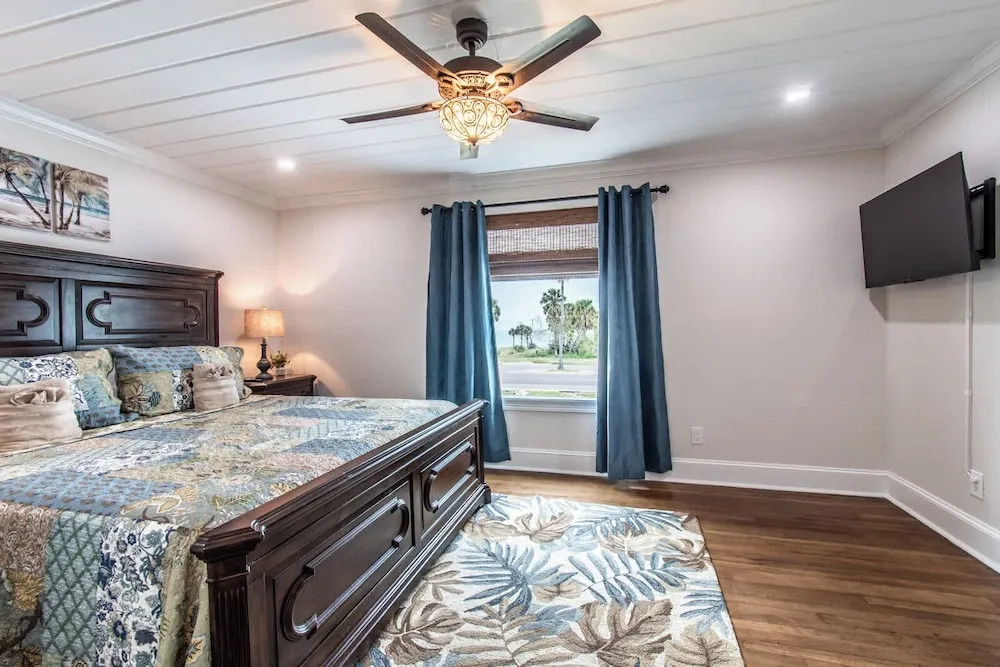 Coastal Oasis - Beautiful Ocean Views Awaits
