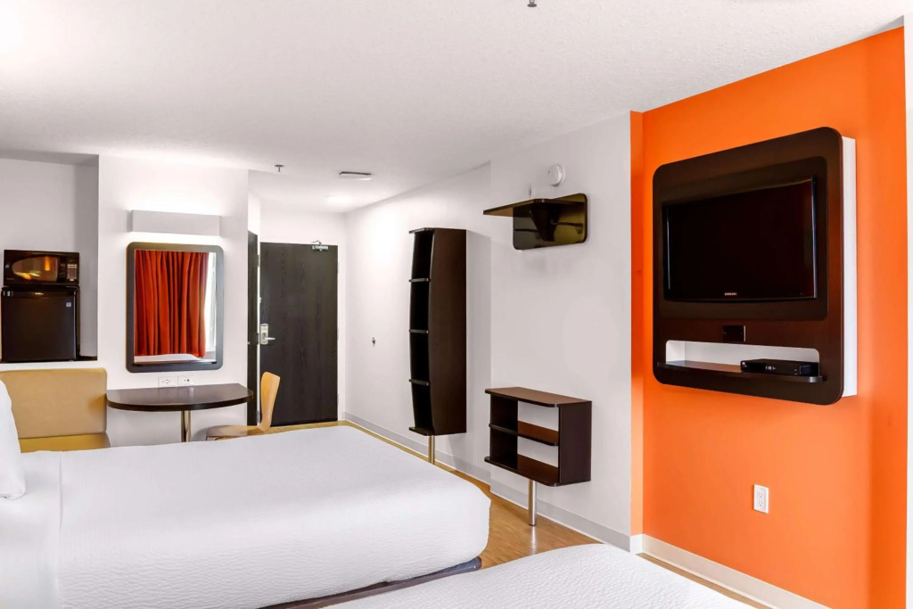 Motel 6-Swift Current, SK