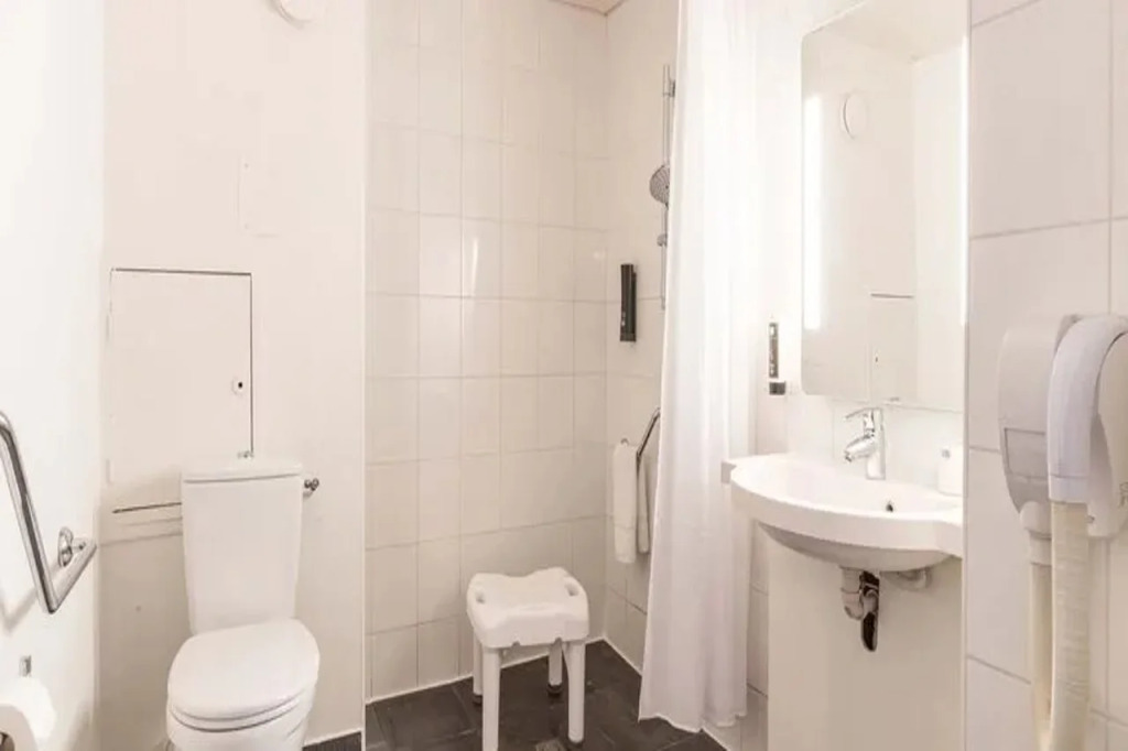 B&B HOTEL Marseille Prado Parc des Expositions