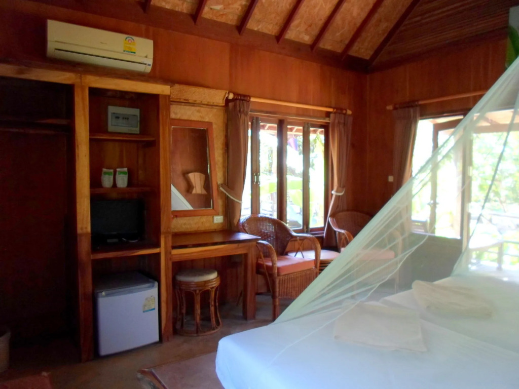 Cliff and River Jungle Resort(The)