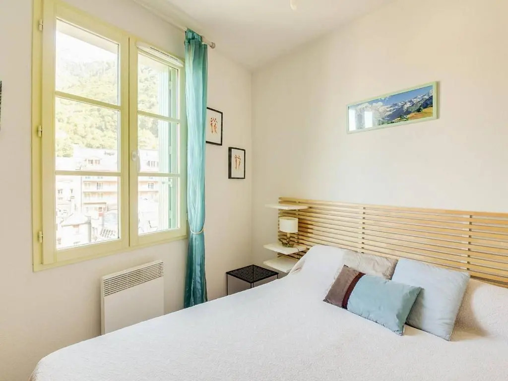 Appartement Cauterets, 2 pièces, 6 personnes - FR-1-401-19