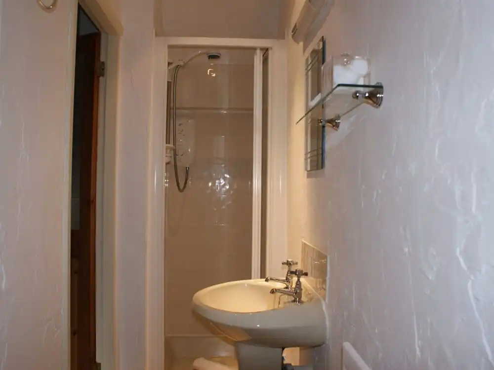 No.4 Guest House