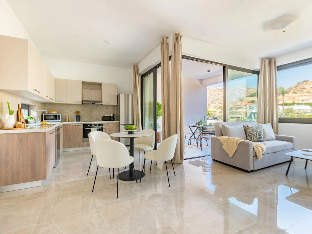 Sanders River Plaza, Smart 2 Bedroom Apartment With Terrace