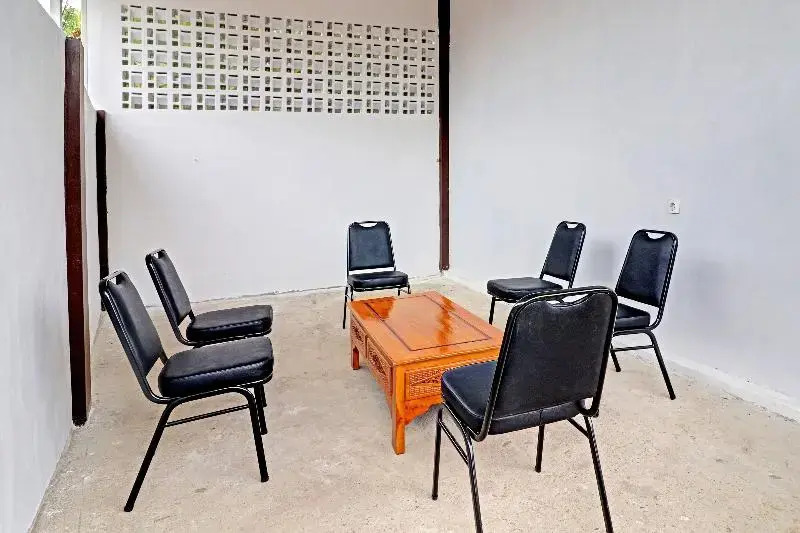 Urbanview Hotel Syariah at Waskita Residence Telanaipura