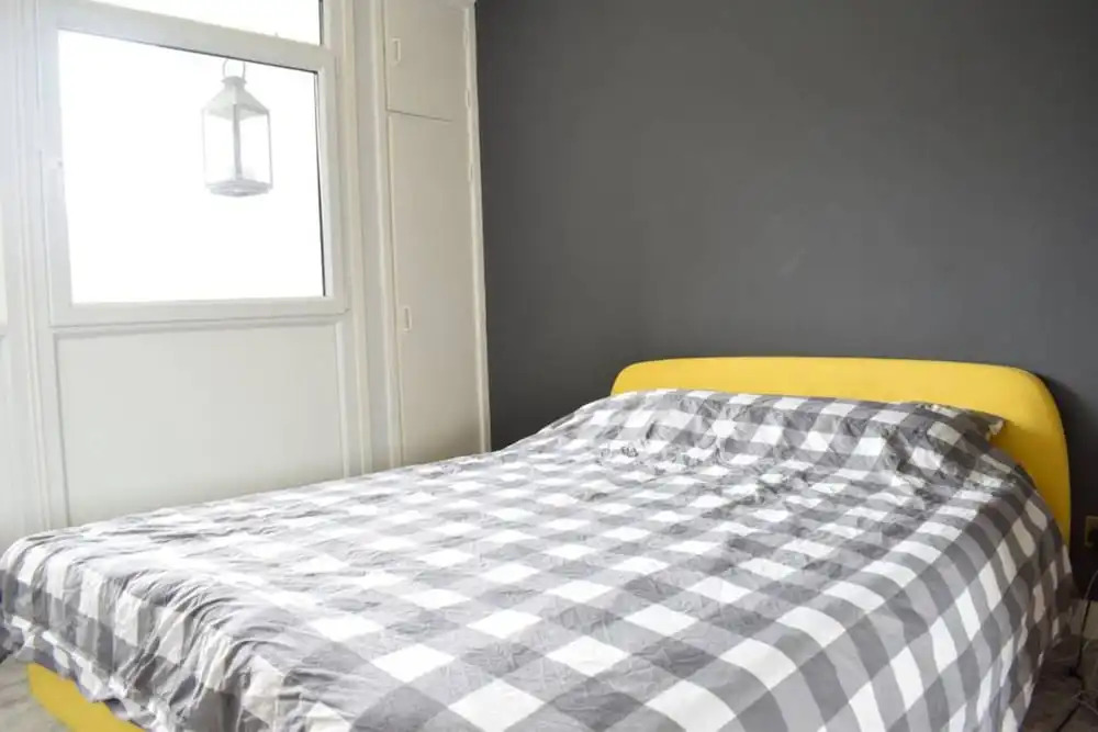 1 Bedroom Queen's Park Flat