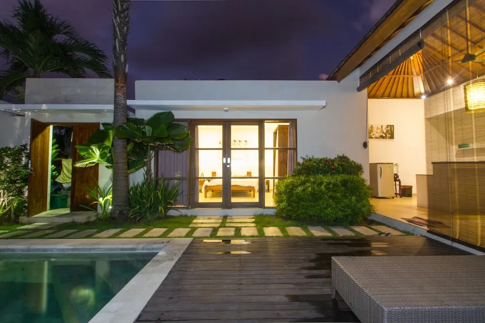 Echo Beach Villa