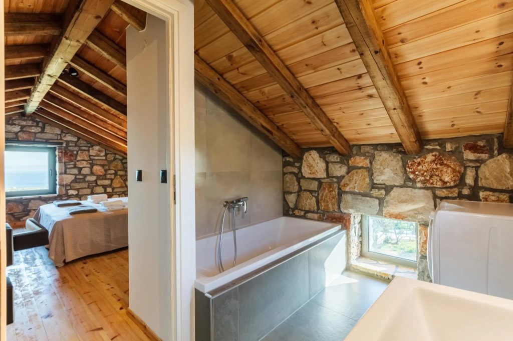 Gerakada Exclusive-Seaview Villa with Private Pool