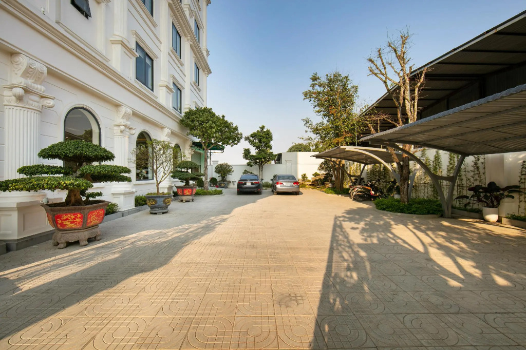 Chin Luc Hotel