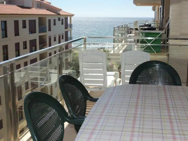 GRAN TERRAZA EN 1ª LINEA DE PLAYA