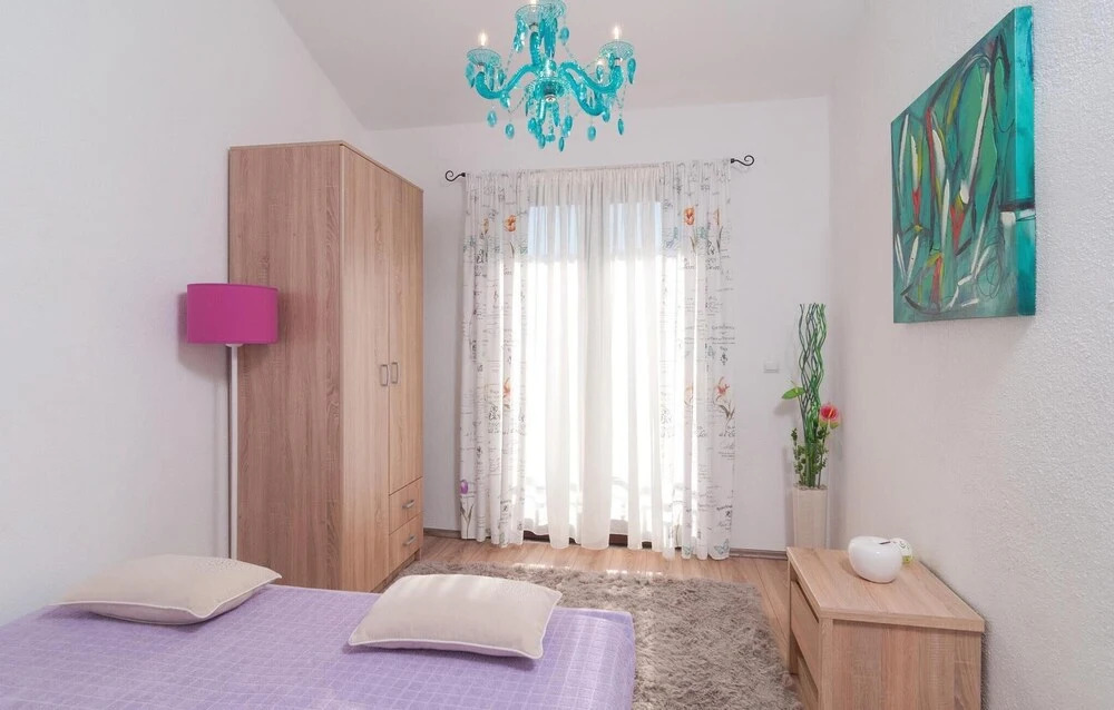 Beautiful Home In Srinjine