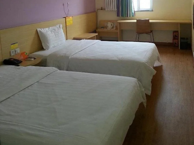 7 Days Inn Beijing South Railway Station Jiaomen West Subway Station Branch