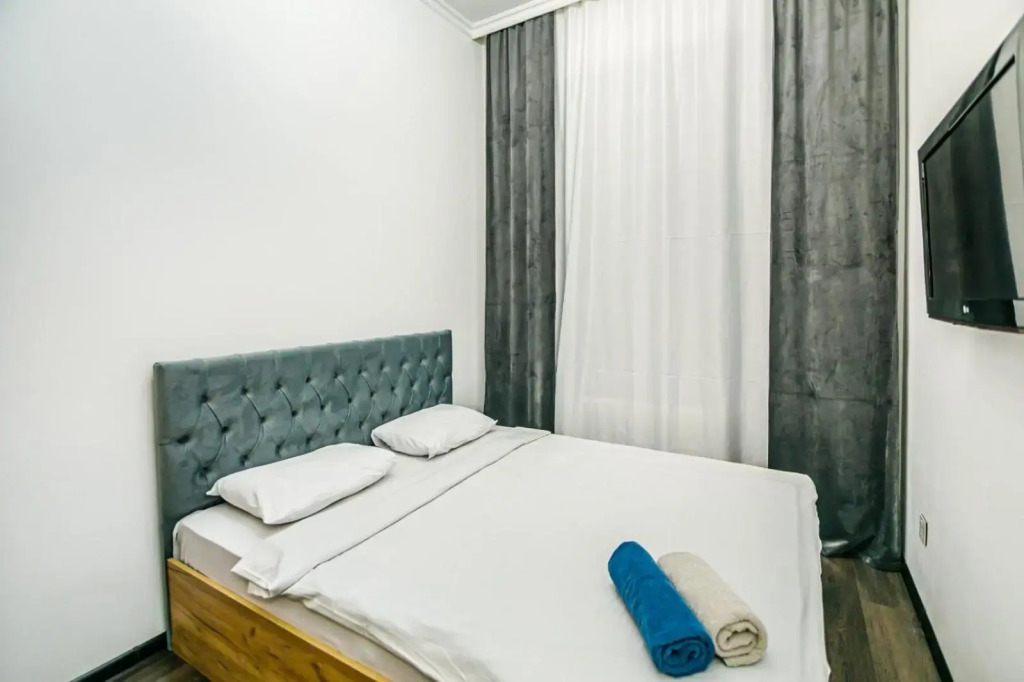 M Estate. 2 Room Home in Targovu