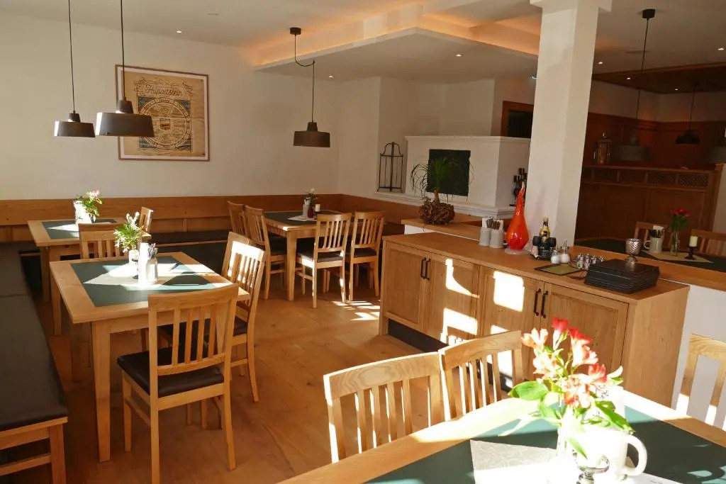 Hotel zum schwarzen Ross und Gutmann Zur Post