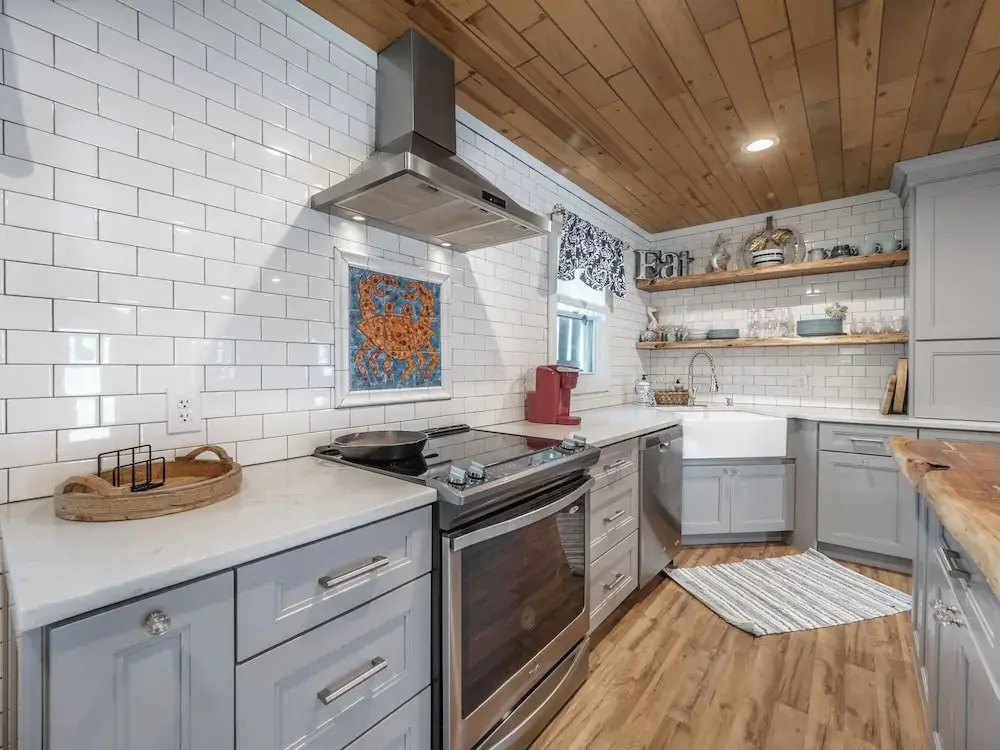 Barefoot Bungalow by Carolina Retreats