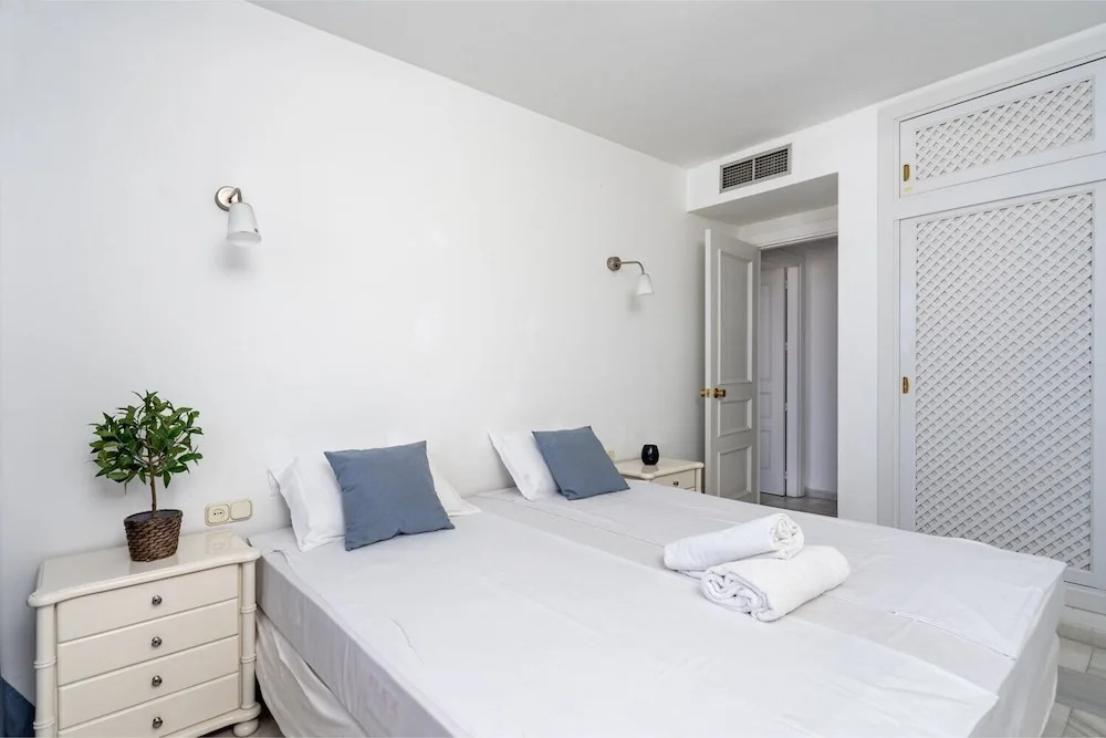 Stunning apartment in Puerto Marina