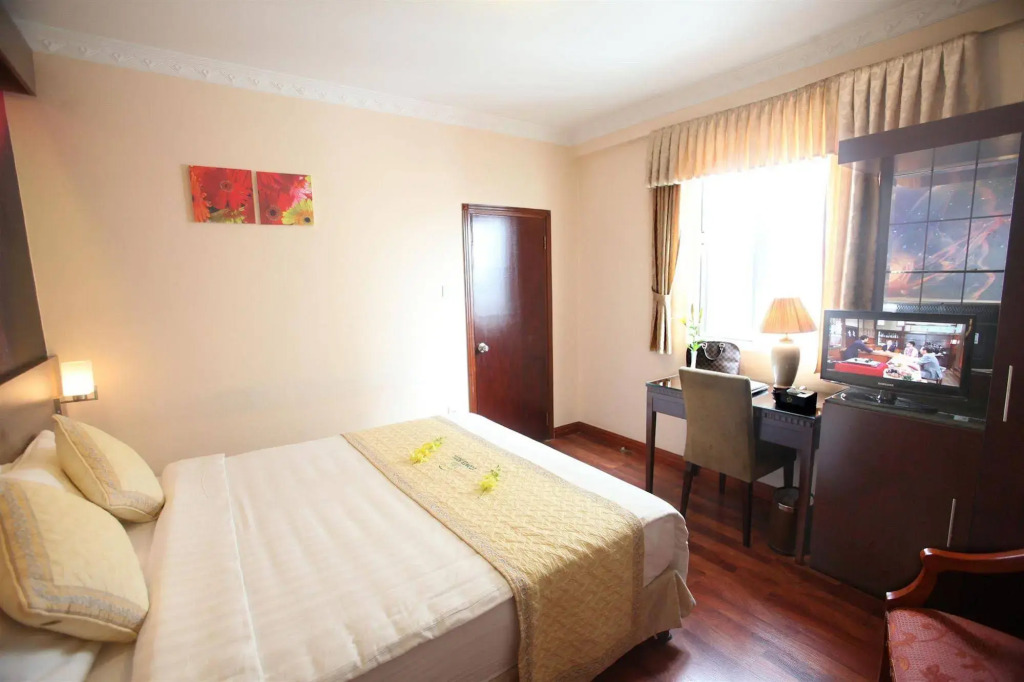 The Flower Boutique Hotel & Travel
